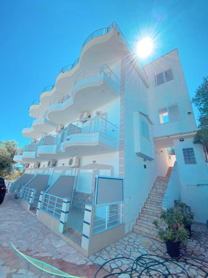 Henardi Apartments Ksamil Exterior foto