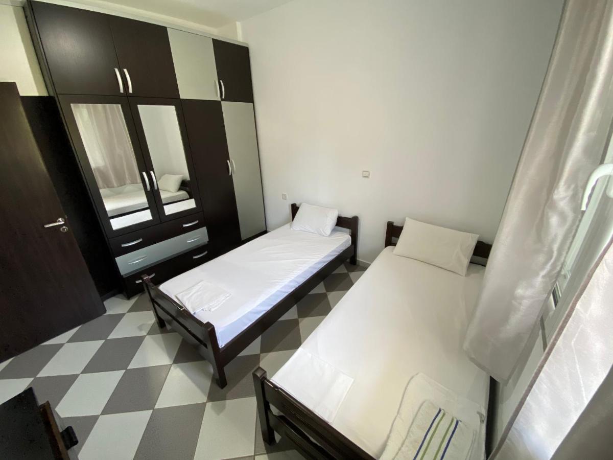 Henardi Apartments Ksamil Exterior foto
